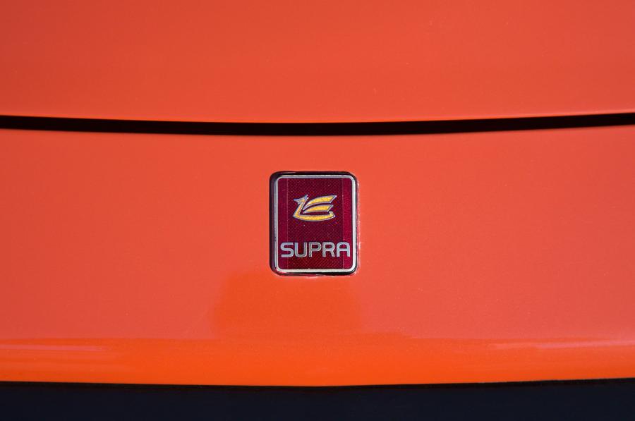 Логотип Toyota Celica Supra (MA61) 1982 года  (фото 3 из 20)